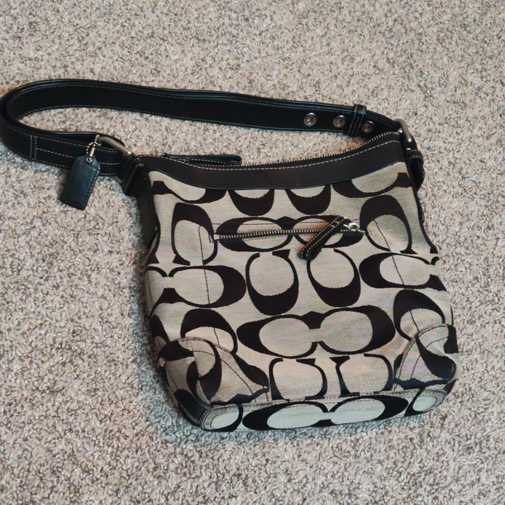 Coach Purse - Picture 2 of 7